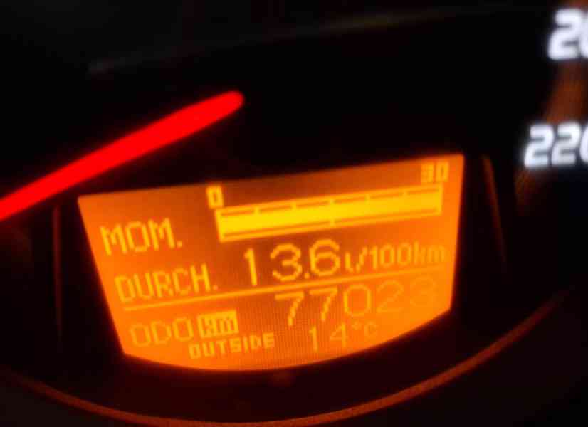 Toyota RAV 4 2,0i benzín 112kw - foto 19