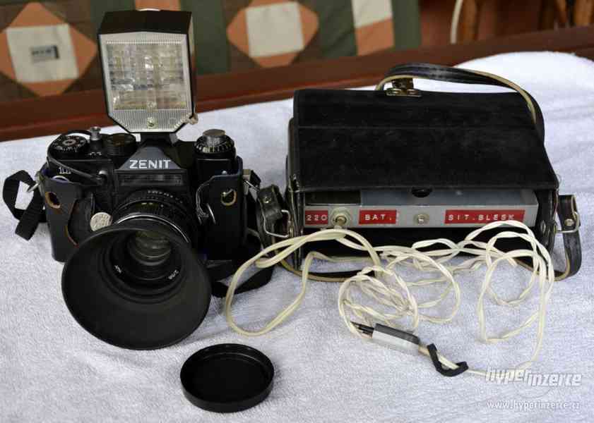 Fotoaparát ZENIT 11 + blesk - foto 1