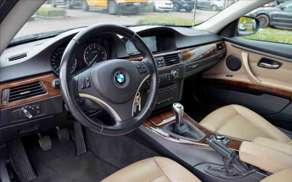BMW Řada 3 2,0 - foto 5