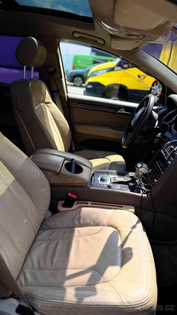 Audi Q7 3,0   quattro, 7 míst, automat, 2006 - foto 14