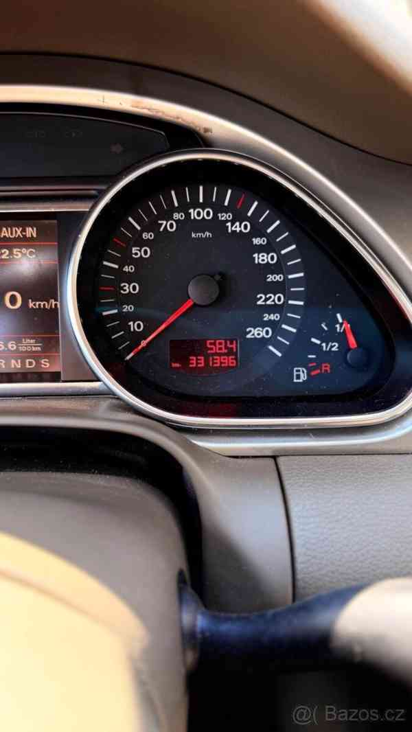 Audi Q7 3,0   quattro, 7 míst, automat, 2006 - foto 16