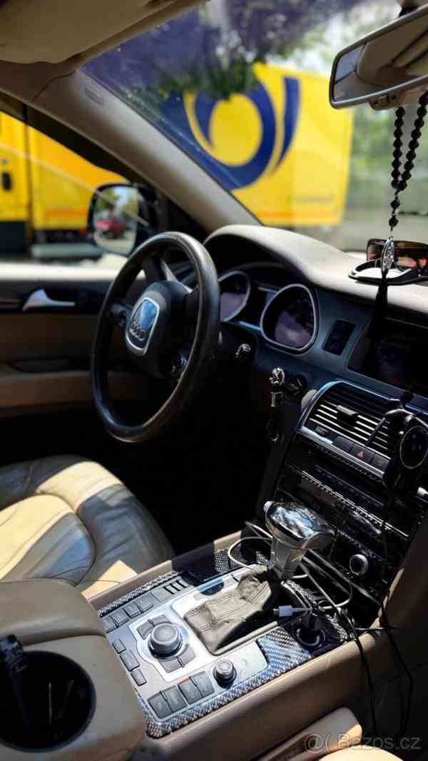 Audi Q7 3,0   quattro, 7 míst, automat, 2006 - foto 12