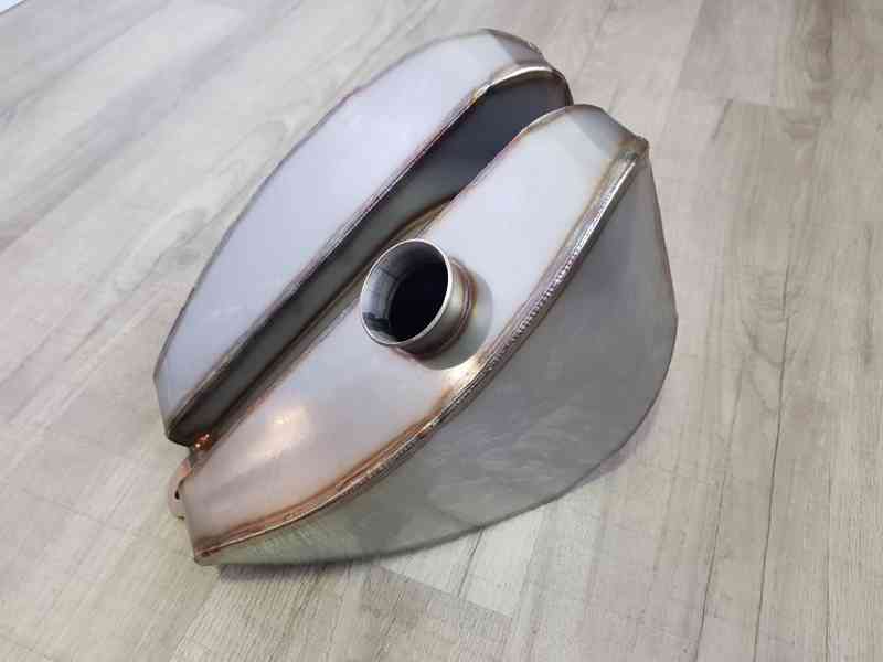 Jawa 50 pionýr, babetta, MUSTANG - NEREZOVÁ nádrž 5,5 - 6l - foto 4