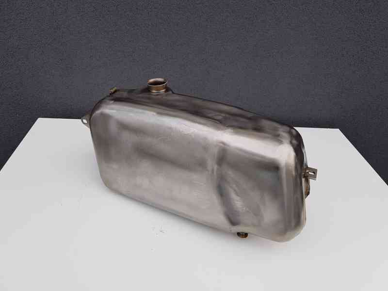 Jawa 50 pionýr, babetta, MUSTANG - NEREZOVÁ nádrž 5,5 - 6l - foto 8