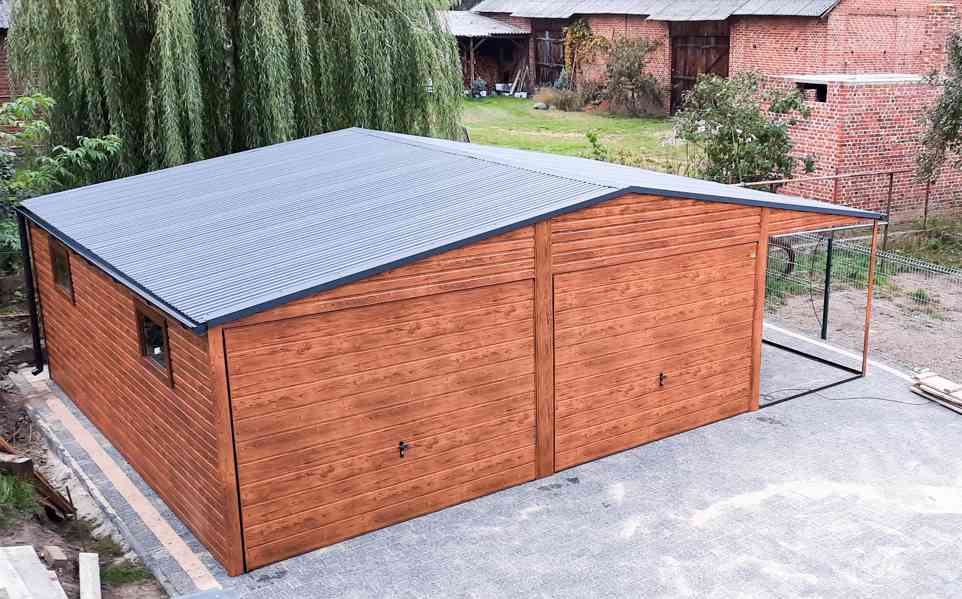 Plechová garáž 6x6m + 2m přístřešek, sedlová střecha TS263 - foto 4