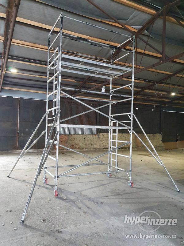Široké pojízdné lešení 6,2m výška - foto 2