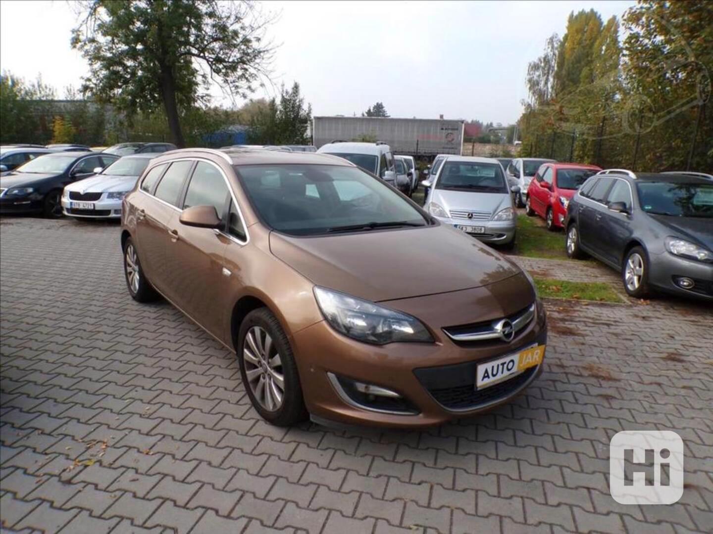 Opel Astra 1,6 CDTI - foto 1