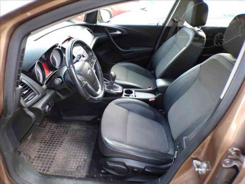 Opel Astra 1,6 CDTI - foto 7