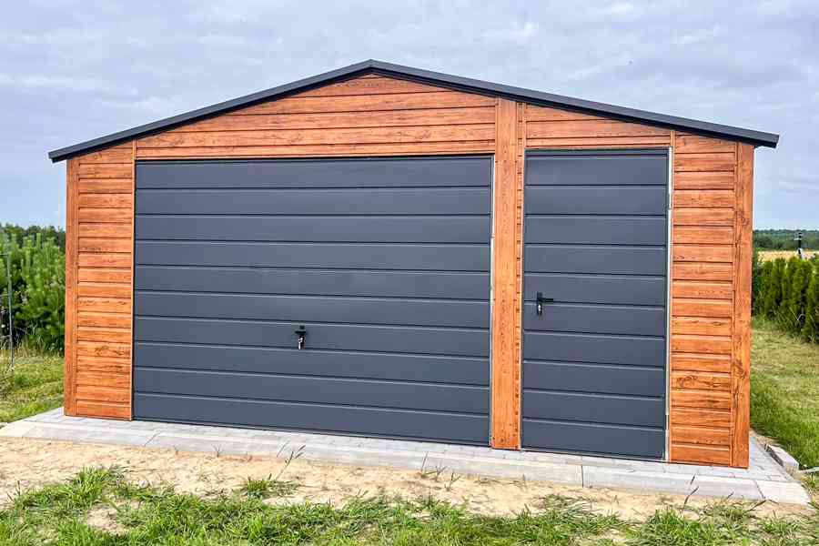 Plechova garáž 5x5m  výklopná vrata -  dveře - 2x okno TS767 - foto 2