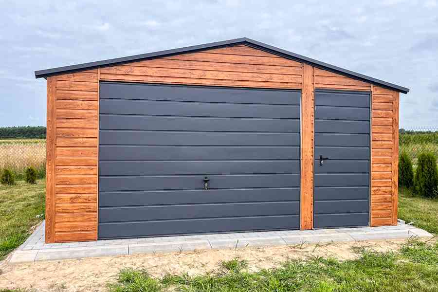 Plechova garáž 5x5m  výklopná vrata -  dveře - 2x okno TS767 - foto 3