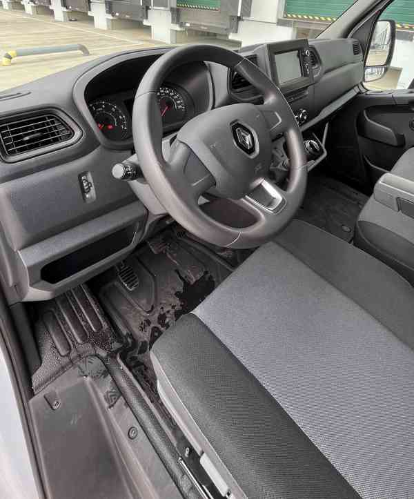 K zapůjčení dodávka Renault Master L4H3 - foto 4