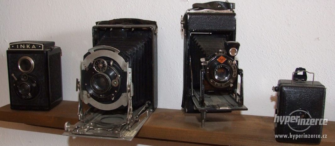 Sbírka retro fotoaparátů a příslušenství - foto 1