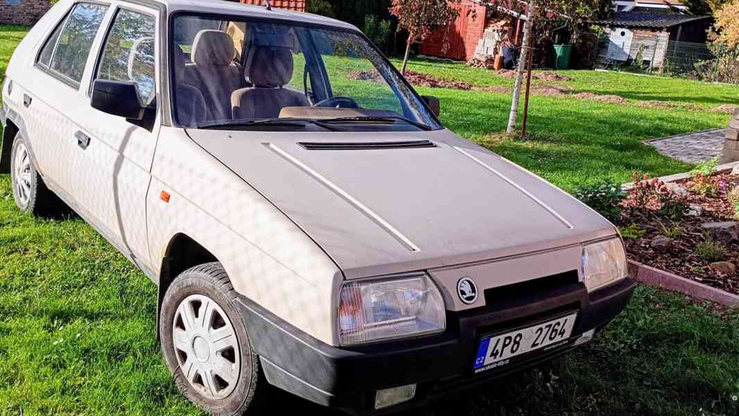 Prodám Škodu Favorit 136 LS 46 kW z roku 1990 - foto 4