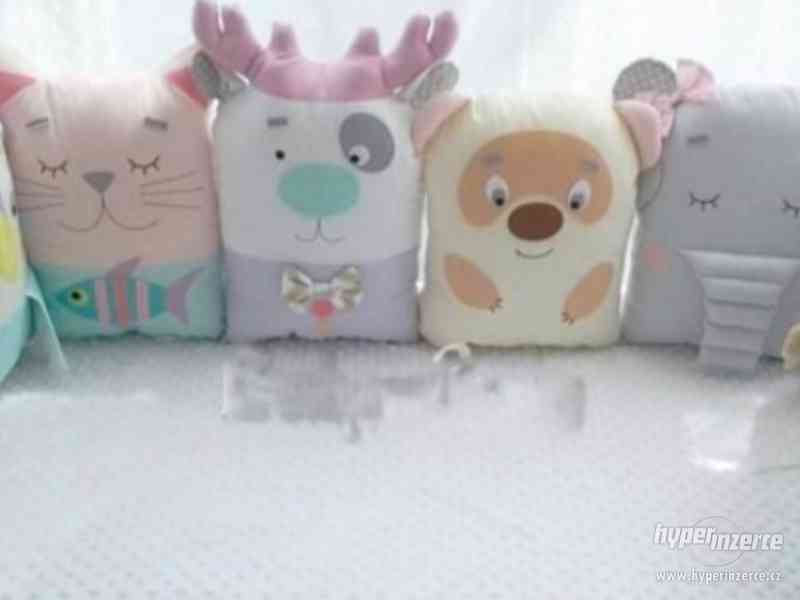 Sada do postýlky, zviratkovy mantinel, povlečení - foto 4
