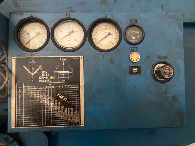 Použitý ohraňovací lis CTO 250 A/4000, r. v. 1992 - foto 9