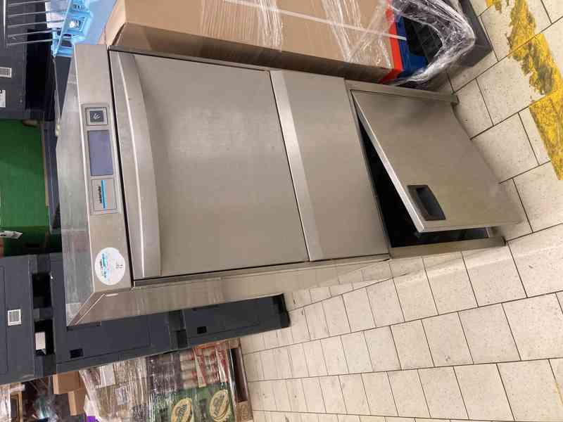 Myčka na nádobí a podnosy - foto 8