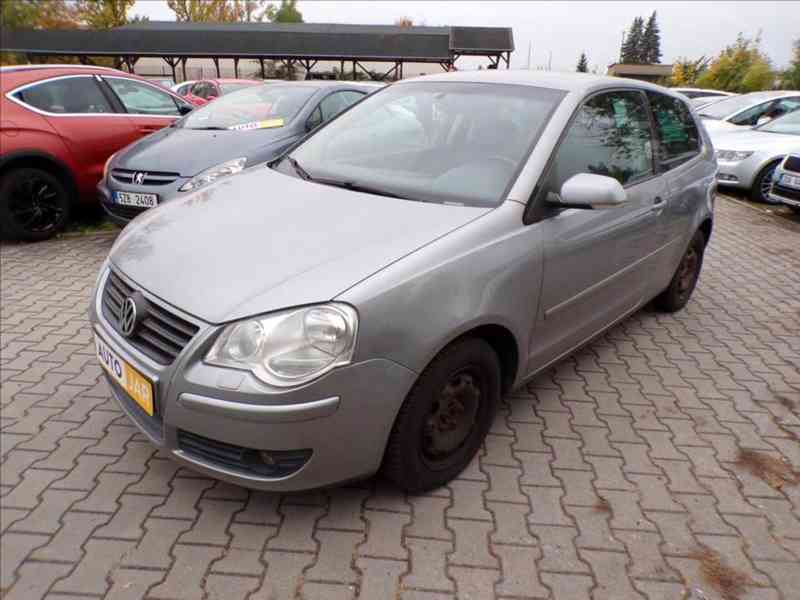 Volkswagen Polo 1,4 16V TEMPOMAT - foto 2