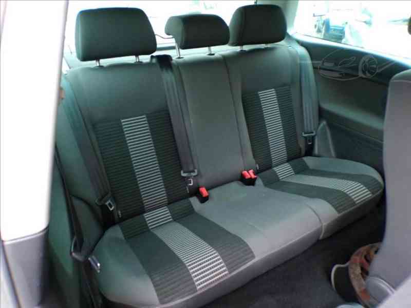 Volkswagen Polo 1,4 16V TEMPOMAT - foto 10