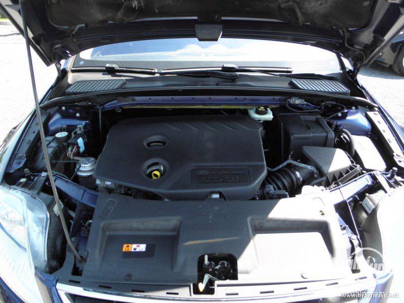 Ford Mondeo 1.6, nafta, rok 2011, navigace - foto 9
