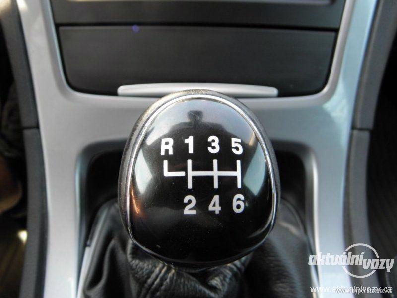 Ford Mondeo 1.6, nafta, rok 2011, navigace - foto 11