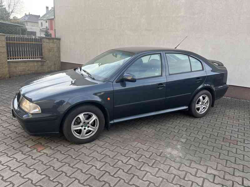 Škoda Octavia, 1.8 T 110kW - foto 2