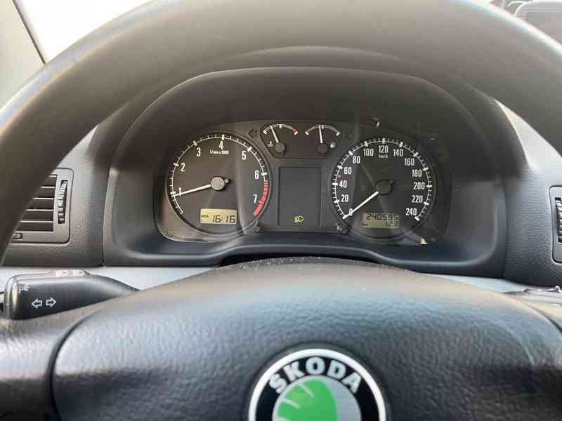 Škoda Octavia, 1.8 T 110kW - foto 6