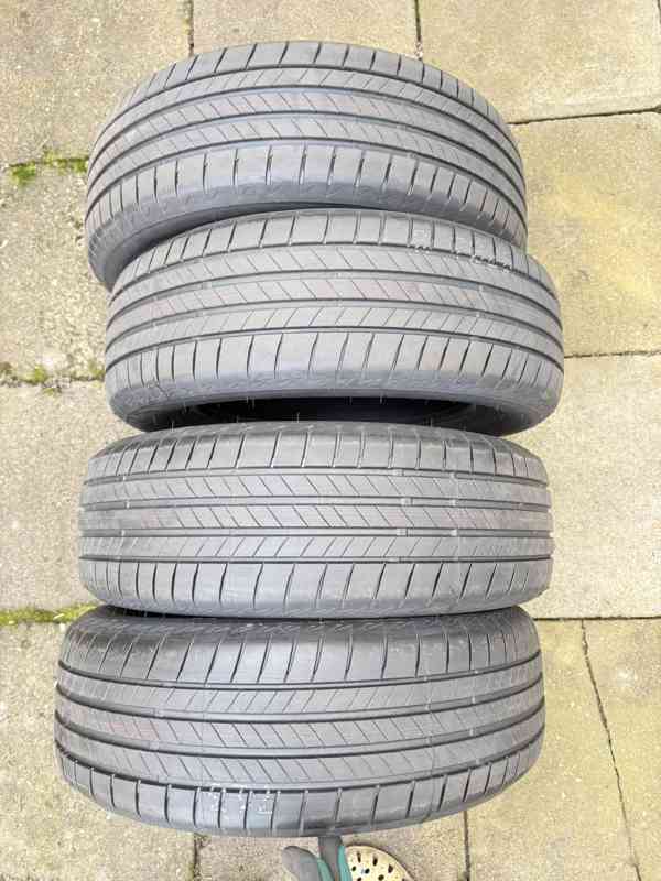 Bridgestone 205/60 R16 – nejeté, sundané z nového vozu - foto 3