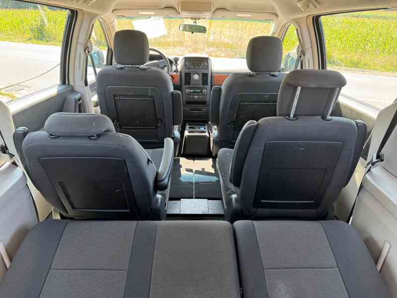 Chrysler Grand Voyager RT 3.8 V6 EU 2009 - foto 8