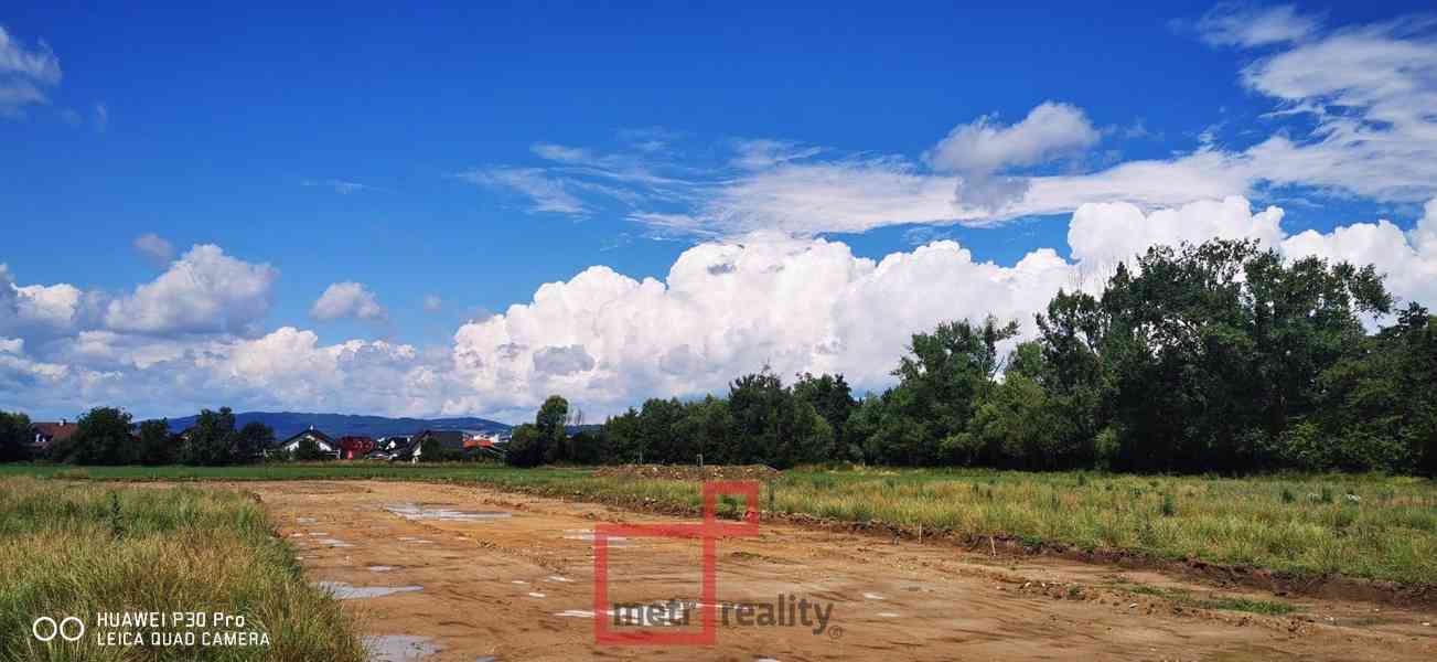 Prodej stavebního pozemku, 1040 m2 / Štarnov - foto 4