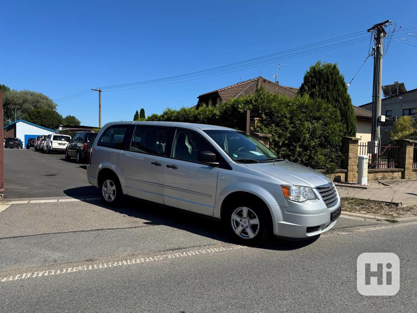 Chrysler Grand Voyager RT 3.8 EU 2009 - foto 1