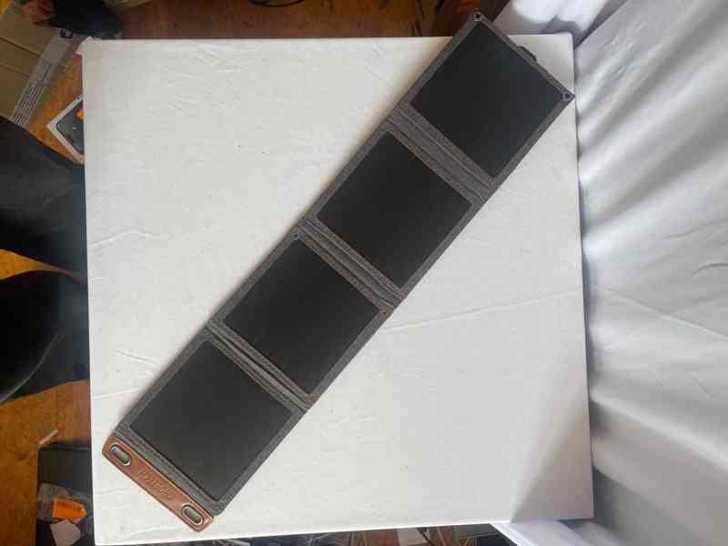 CHOETECH SC004 skládací solární nabíječka 14W, USB-A, šed... - foto 3