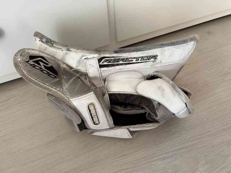 Vyrážečka Bauer hokejová, brankářská, vel- Senior - foto 5