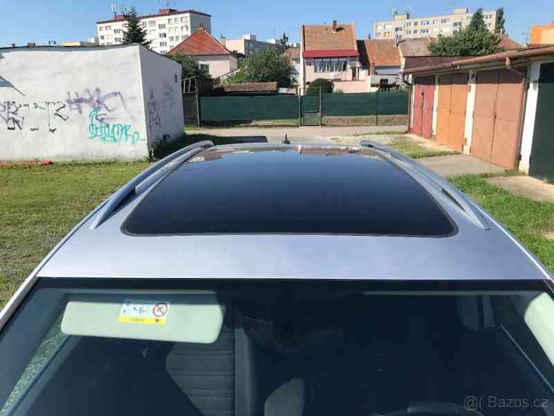 Volkswagen Touran, HIGHLINE 1.8 TSI 132kW DSG, TOP stav  - foto 5