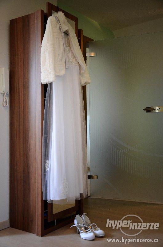 Luxusní svatební šaty s dubajskou krajkou - foto 2