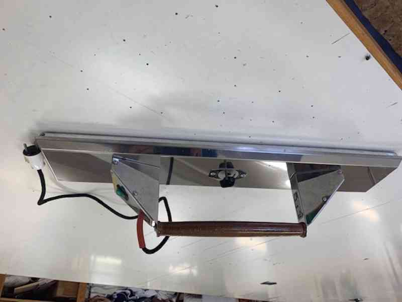 Knoflikovačka JUKI MB 1377 + ostatní - foto 2