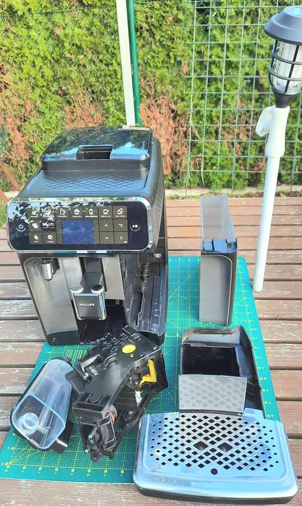 Kávovar Philips LatteGo EP 4349/70 – sleva 66% - foto 3