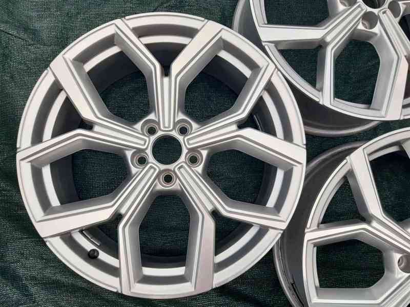 Alu disky R18 Volkswagen Polo Tcross 5x100 - foto 3