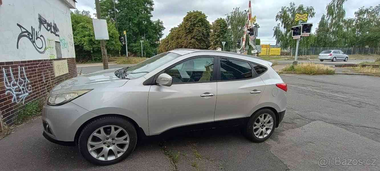 Hyundai ix35 2,0 - foto 1