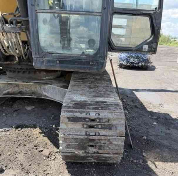 22.5t bagr VÁHA CAT 320E Long nové pásy+rozety - foto 9