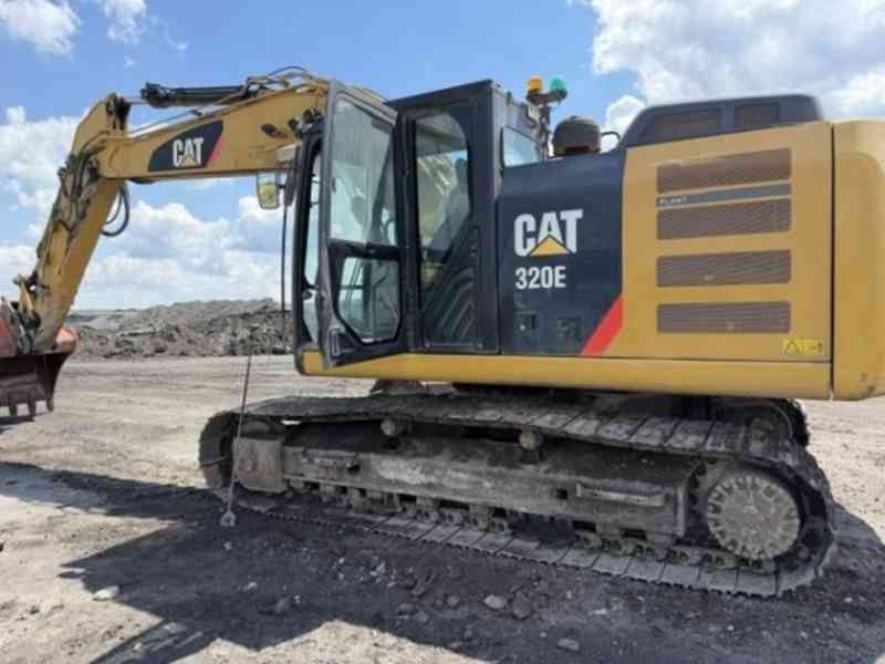 22.5t bagr VÁHA CAT 320E Long nové pásy+rozety - foto 2