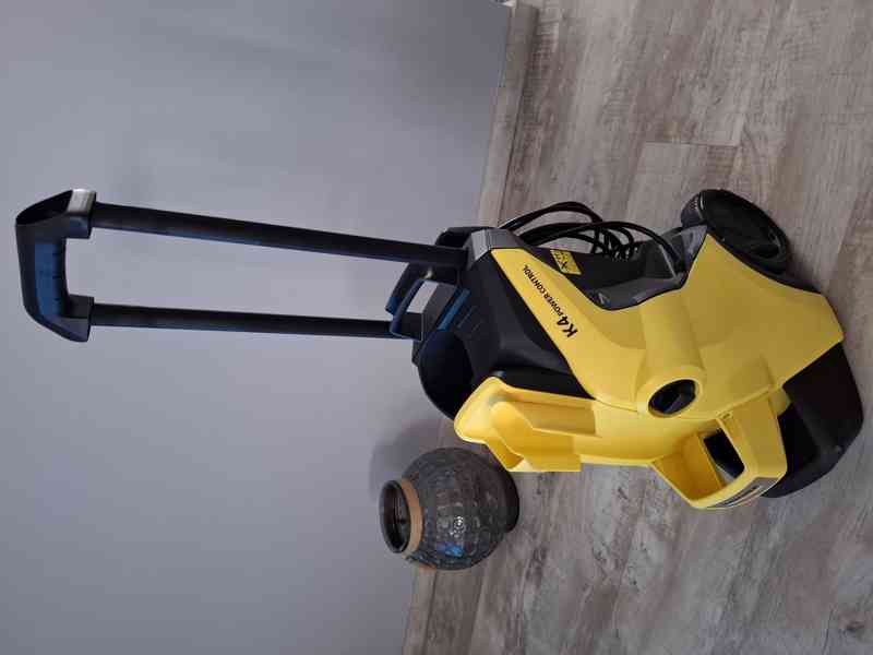 Tlakový mycí stroj KARCHER K4 Power Control - foto 4