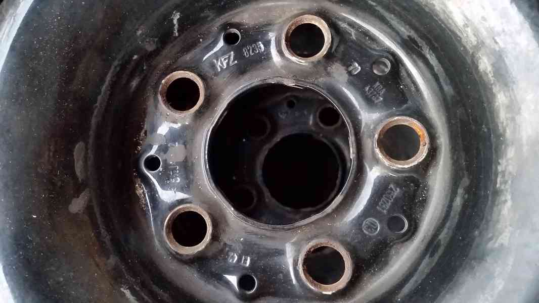 zimni kola - 4x 185/60 R15 - foto 7