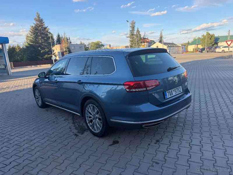 Volkswagen Passat 2,0 - foto 6