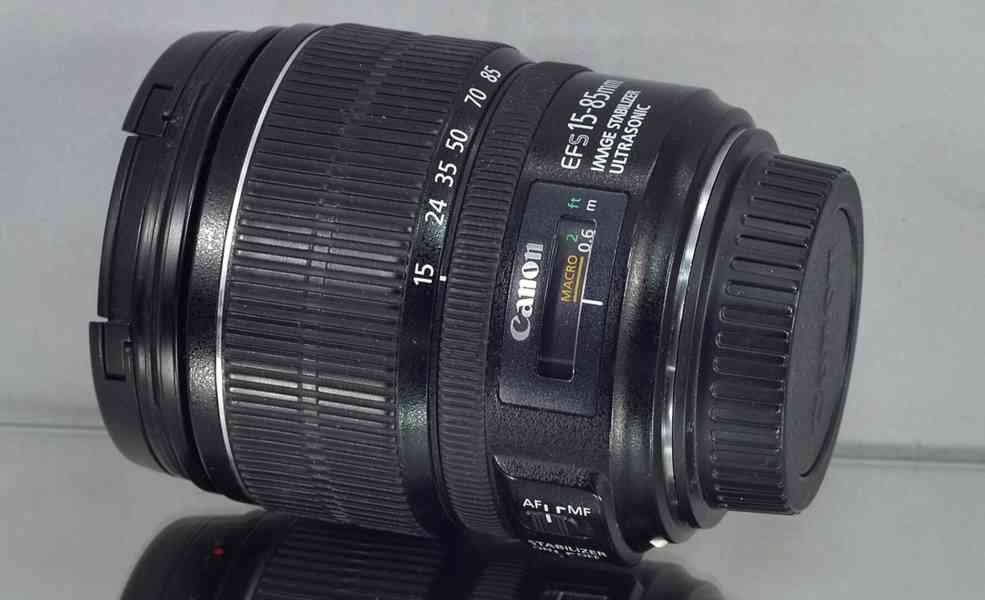 Canon EF-S 15-85mm f/3.5-5.6 IS USM - foto 5