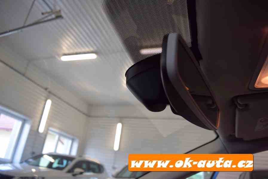 Škoda Octavia 1.6 TDI STYLE DSG RV 2019-DPH  - foto 17
