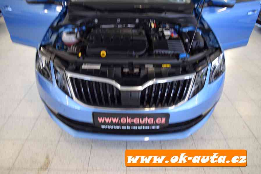 Škoda Octavia 1.6 TDI STYLE DSG RV 2019-DPH  - foto 18