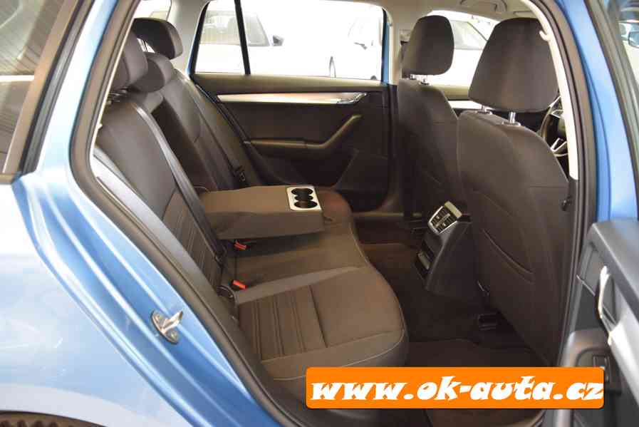 Škoda Octavia 1.6 TDI STYLE DSG RV 2019-DPH  - foto 7