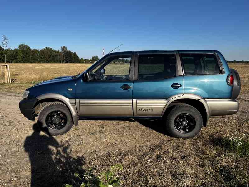 Nissan Terrano 2.7 TD nová STK - foto 3