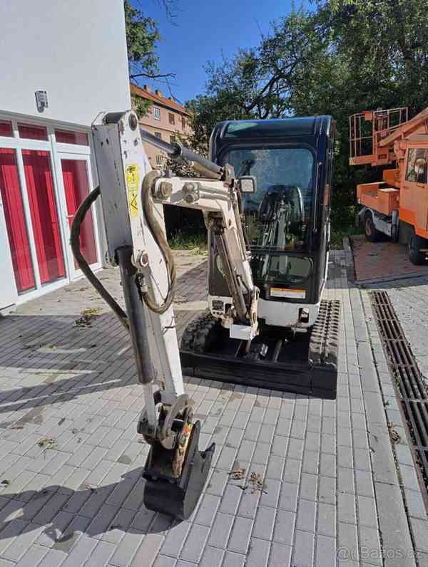 Prodám pásové rypadlo Bobcat 323J - foto 5