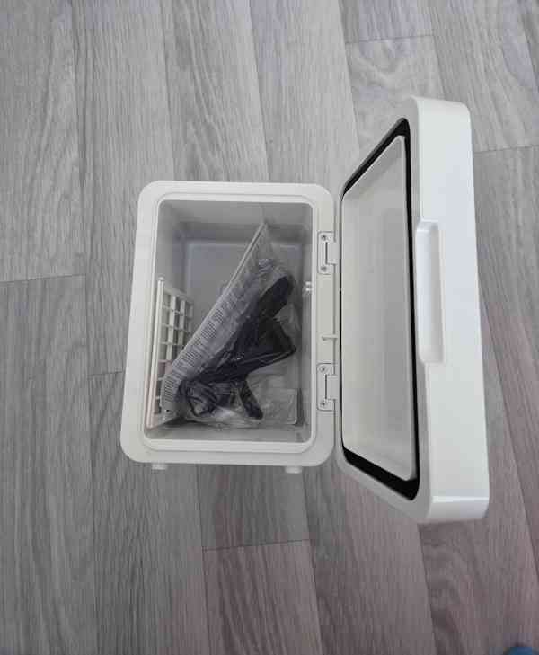 Mini lednička na kosmetiku - foto 5